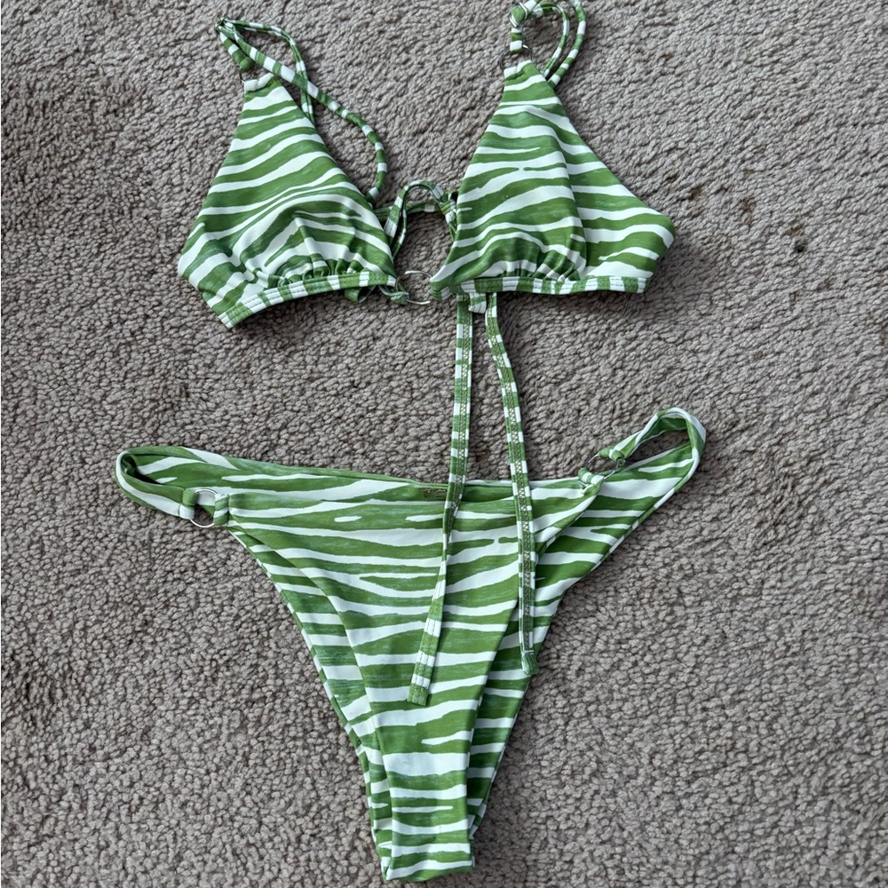 USED AND GOOD QUALITY BIKINI